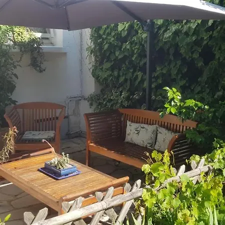 Maison Anne Face To Park In Giverny Bed & Breakfast