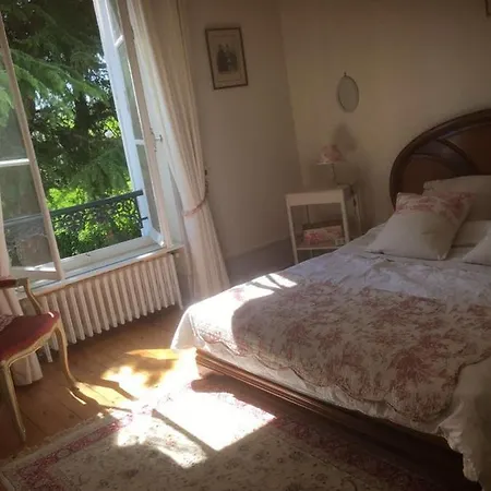 Maison Anne Face To Park In Giverny